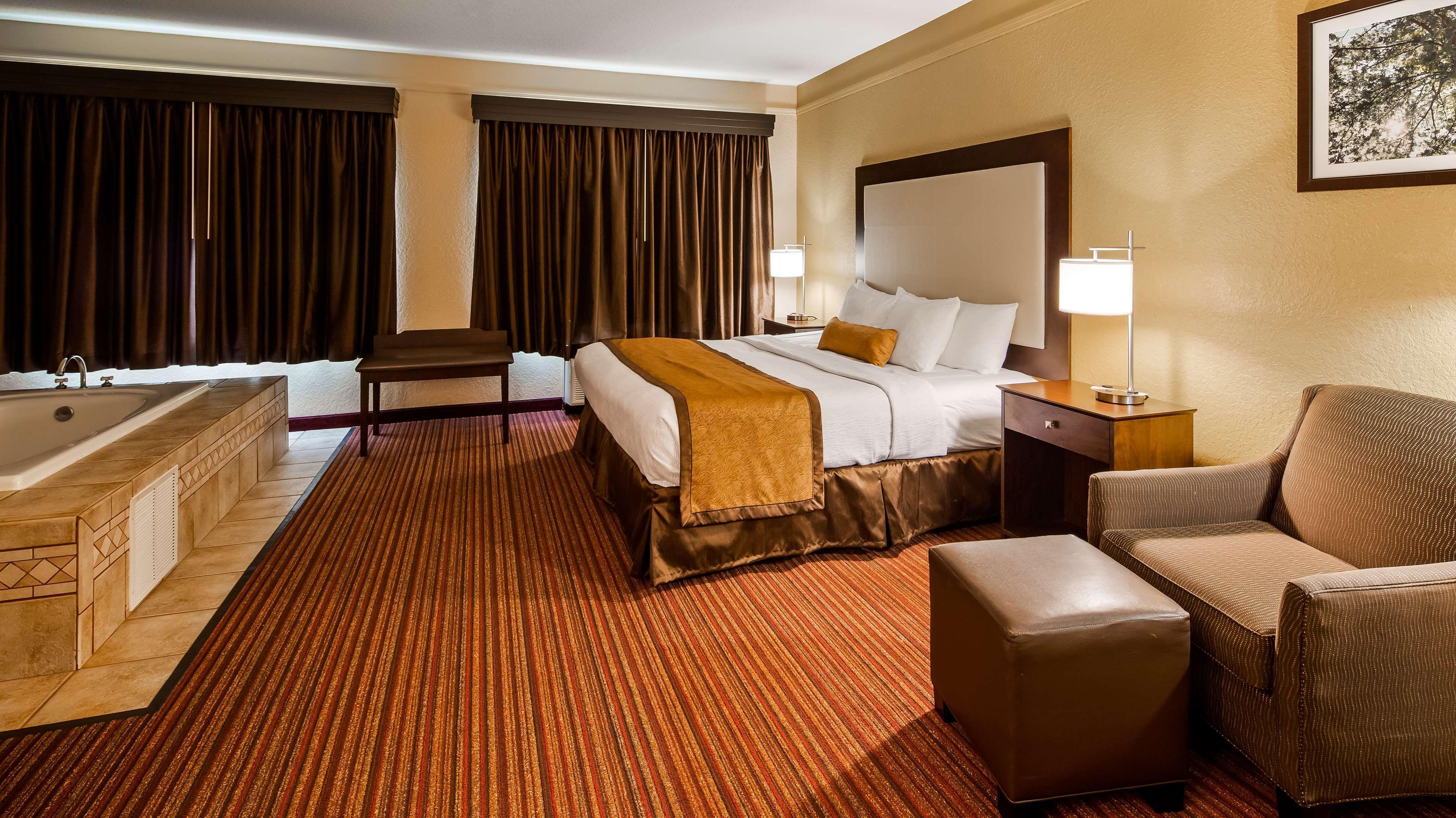 Best Western Plus Strawberry Inn & Suites Knoxville Zewnętrze zdjęcie