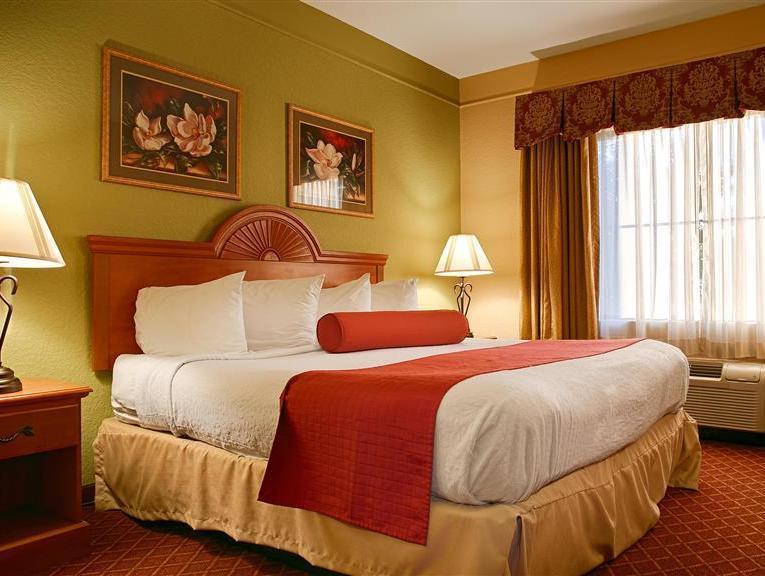 Best Western Plus Strawberry Inn & Suites Knoxville Zewnętrze zdjęcie