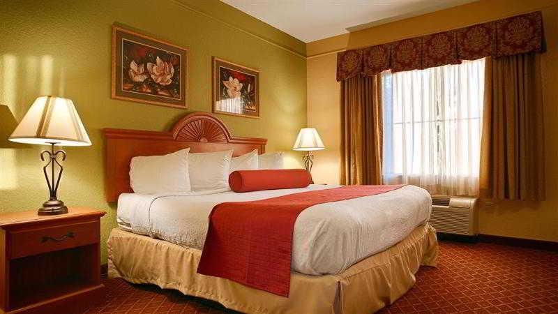 Best Western Plus Strawberry Inn & Suites Knoxville Zewnętrze zdjęcie